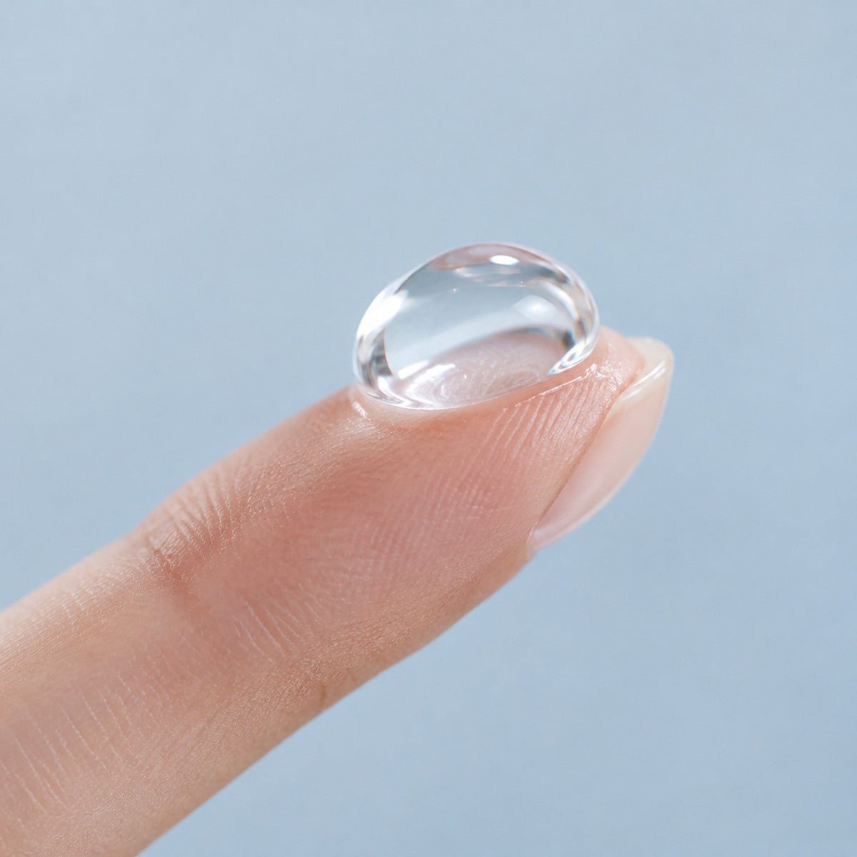 Luma Lift instant eye lift cream clear texture close-up